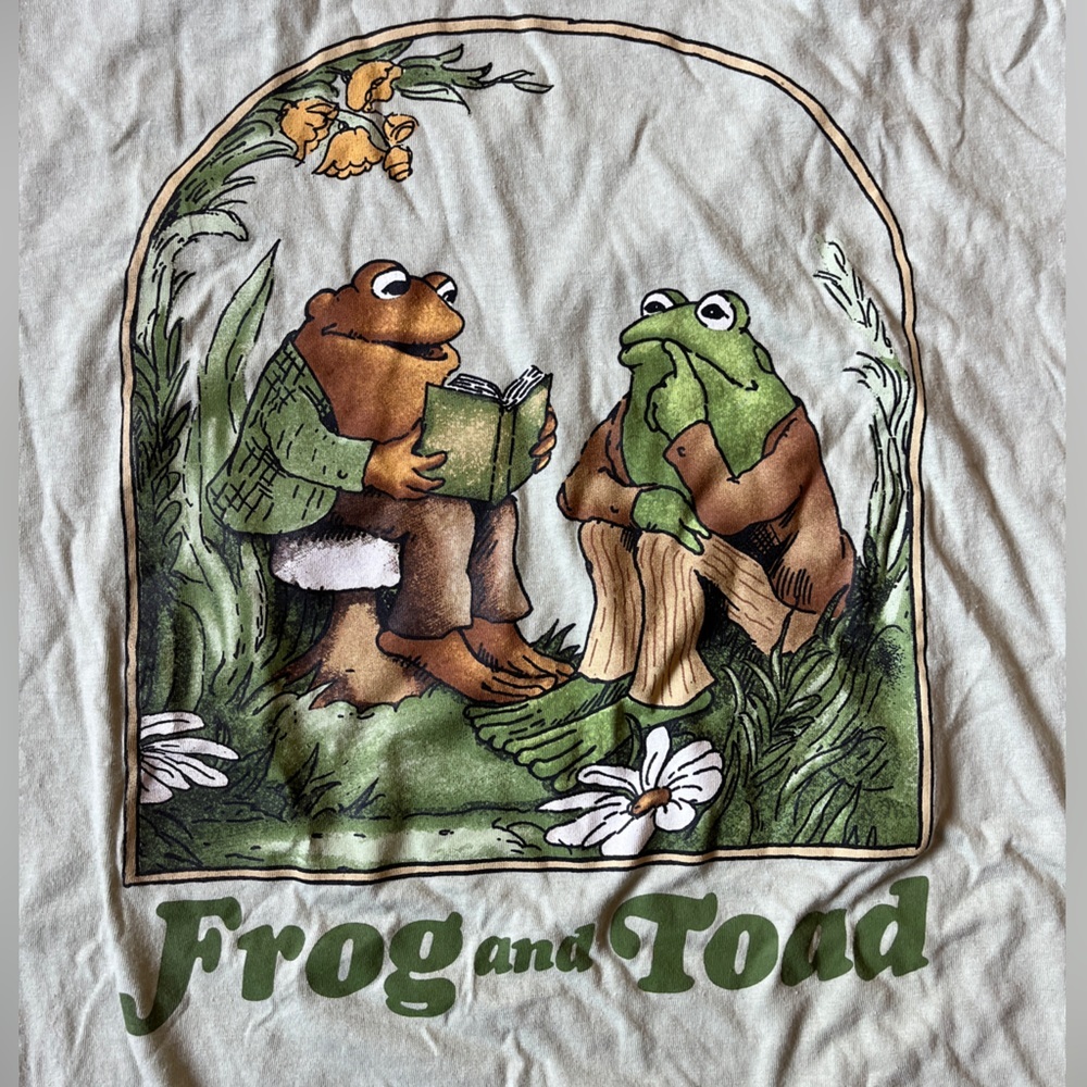 Light green mint M frog and toad t-shirt Arnold Lobel classic storybook lit T